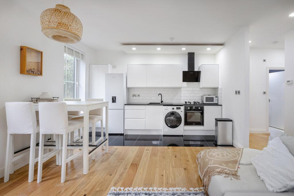 Additional image 4 of Parsonage Lane, Bishop's Stortford, Hertfordshire, CM23