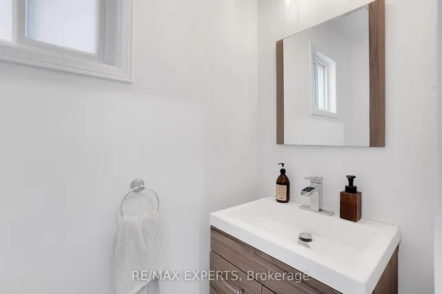 Additional image 11 of 16 Vermont Rd