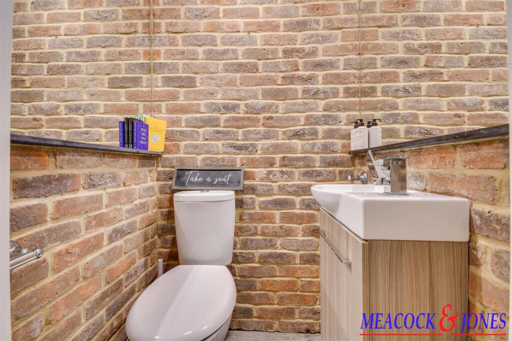 Additional image 15 of Tye Common Road, Billericay