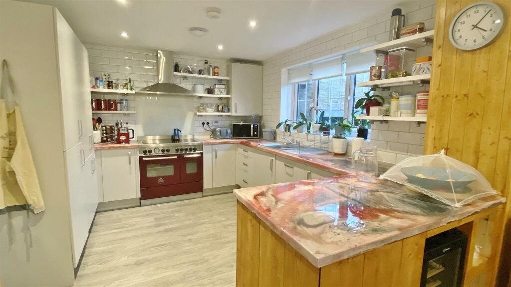 Additional image 19 of Honeypot Way, Walton On The Naze