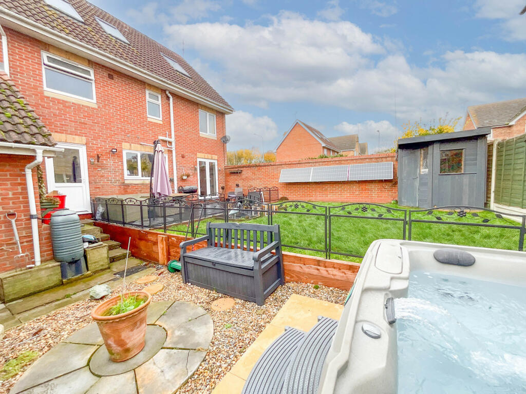 Additional image 18 of Bullfinch Close, Harwich, CO12 4