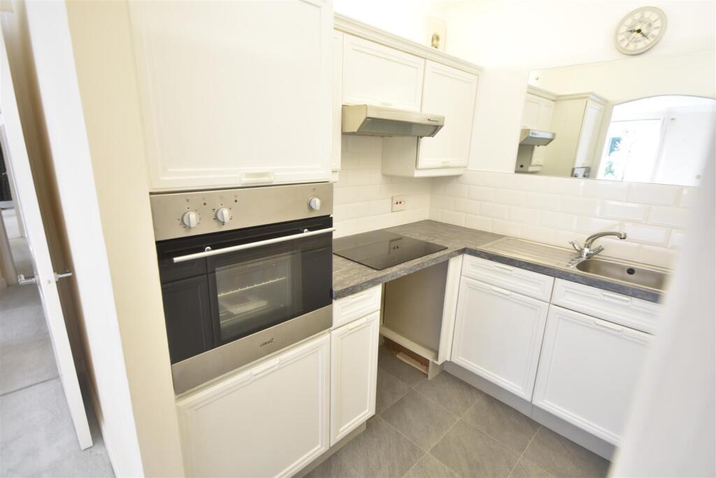 Additional image 19 of The Parade, Parkgate, Neston