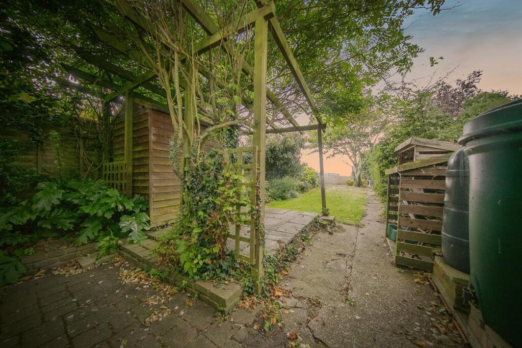 Additional image 14 of Clacton Road, Little Oakley, Harwich