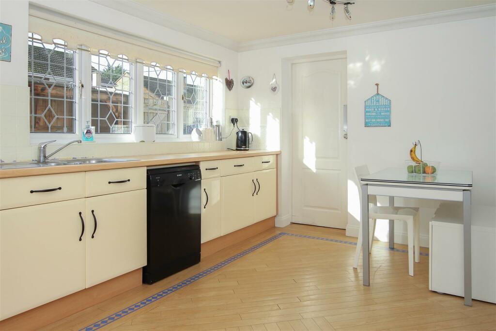 Additional image 7 of Barn Mead, Doddinghurst, Brentwood
