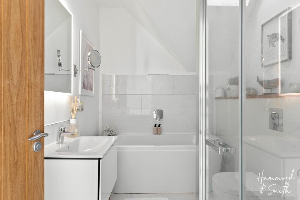 Additional image 19 of London Road, Hastingwood