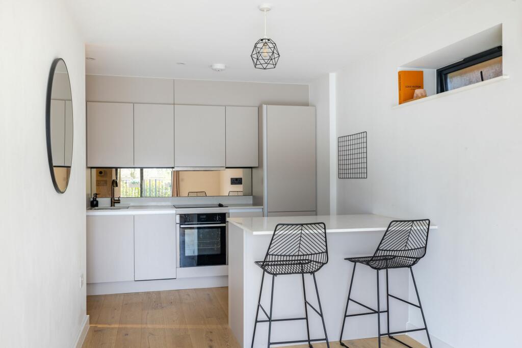 Additional image 10 of The Drive, Coulsdon, CR5