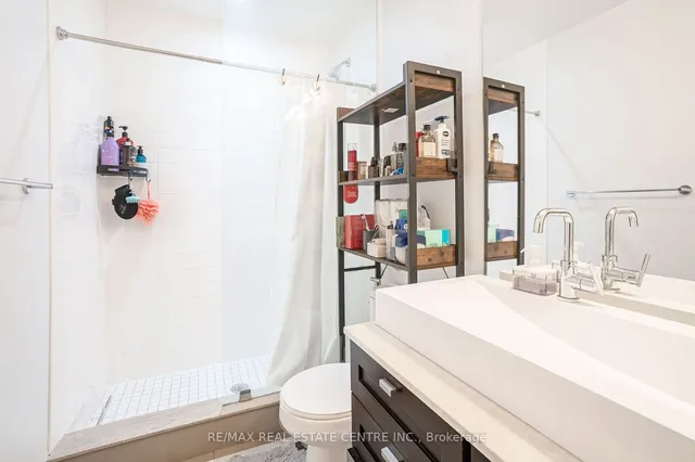 Additional image 26 of 105 The Queensway Ave Unit 303