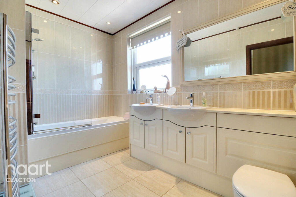 Additional image 22 of Marine Parade East, Clacton-On-Sea