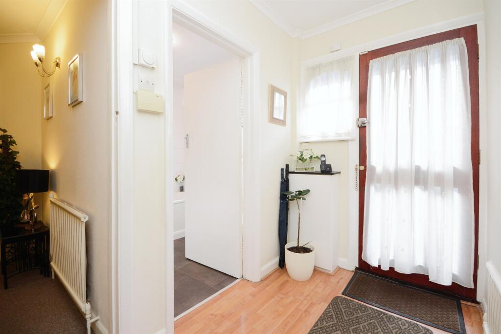 Additional image 13 of Baddow Hall Crescent, Great Baddow, Chelmsford