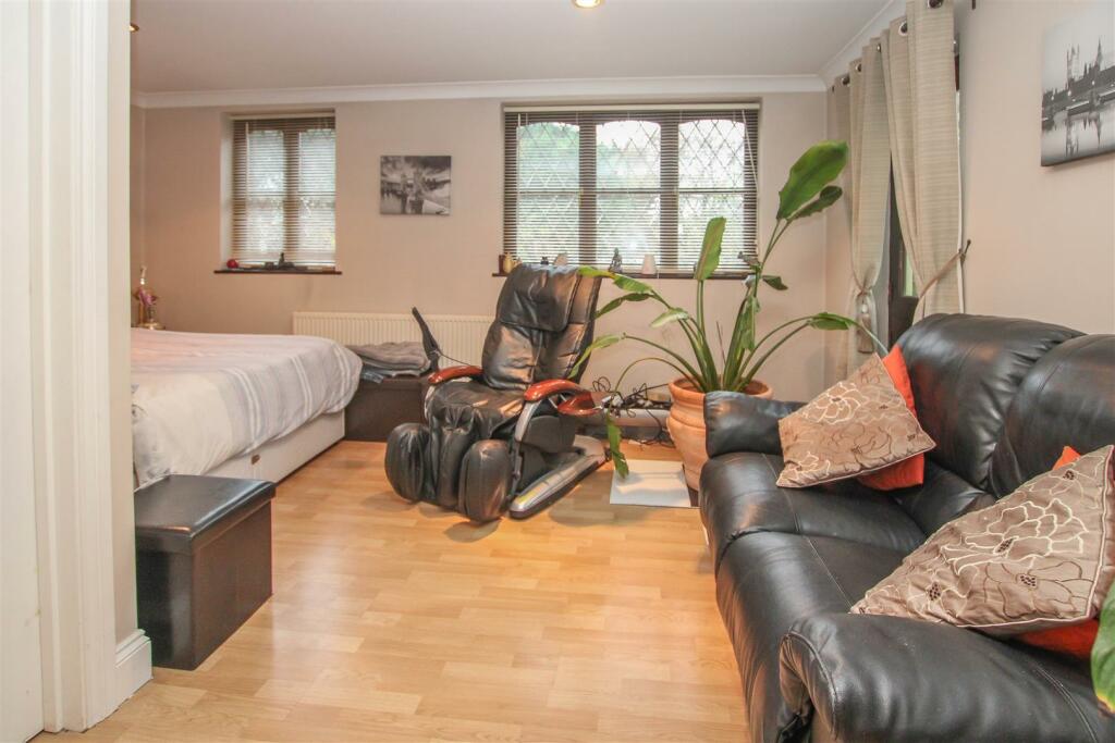 Additional image 19 of Nags Head Lane, Brentwood