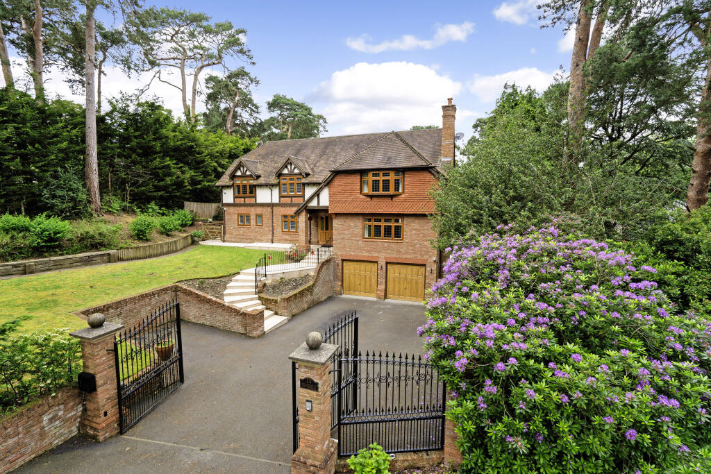 Pine Coombe, Croydon, CR0