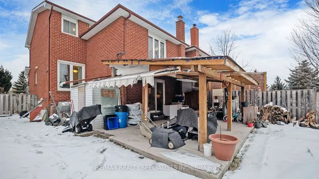 Additional image 39 of 94 Flamingo Cres