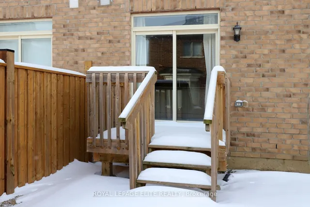 Additional image 30 of 5 MILITARY Cres