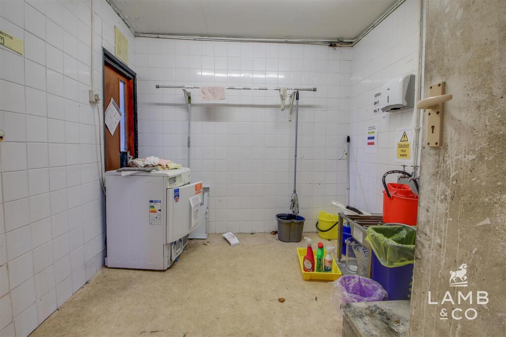 Additional image 11 of Cliff Parade, Walton On The Naze