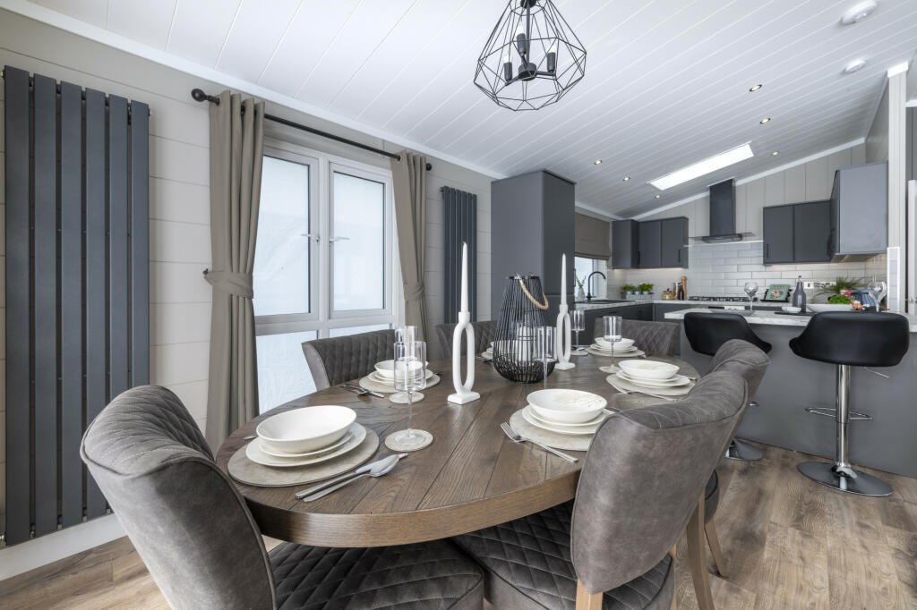 Additional image 3 of Colchester, Essex, CO7