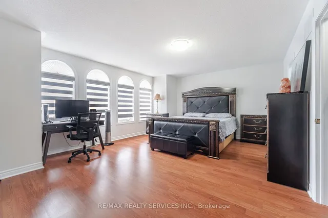 Additional image 22 of 4 Runnymede Cres