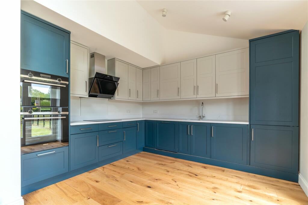 Additional image 3 of Brizes Park, Ongar Road, Kelvedon Hatch, Brentwood, CM14