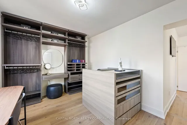 Additional image 23 of 127 Greenlaw Ave