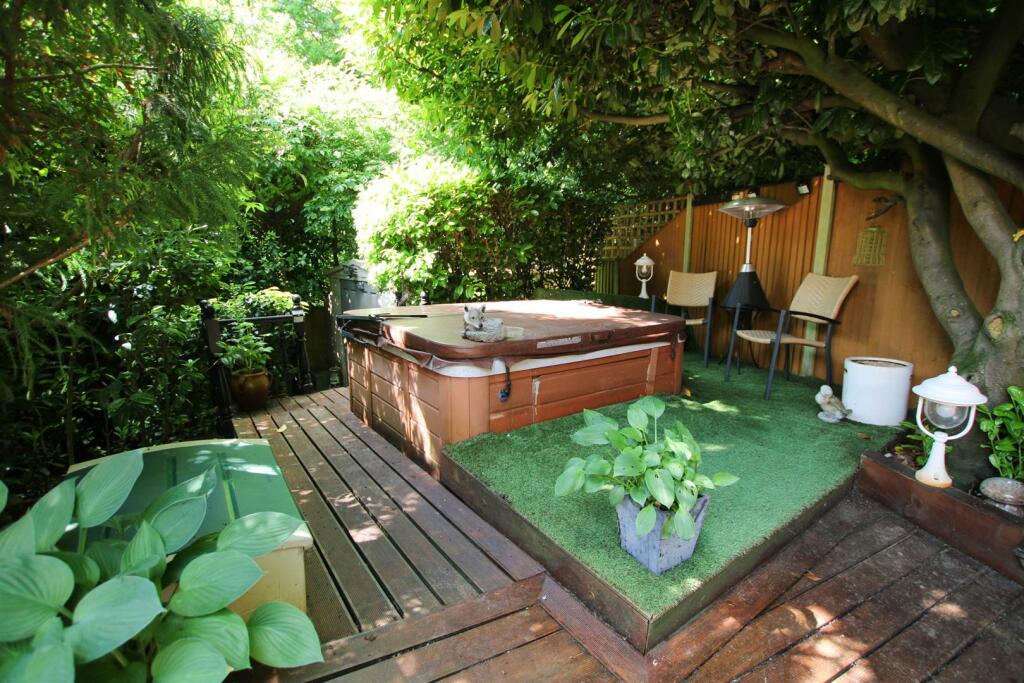 Additional image 25 of Highland Grove, Billericay