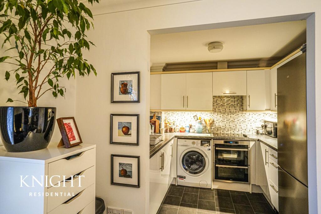 Additional image 4 of Groves Close, Colchester, CO4