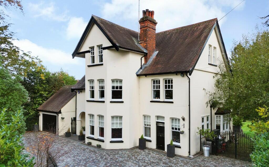 Additional image 23 of Hillwood Grove, Hutton Mount, Brentwood, Essex, CM13