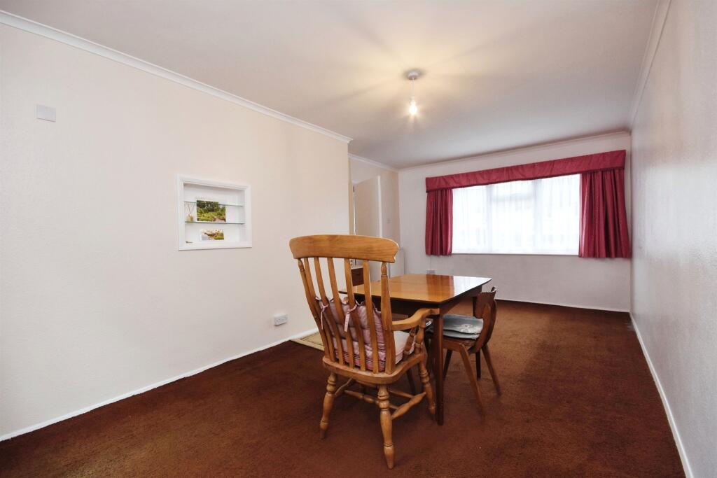 Additional image 19 of Hawthorn Avenue, Brentwood