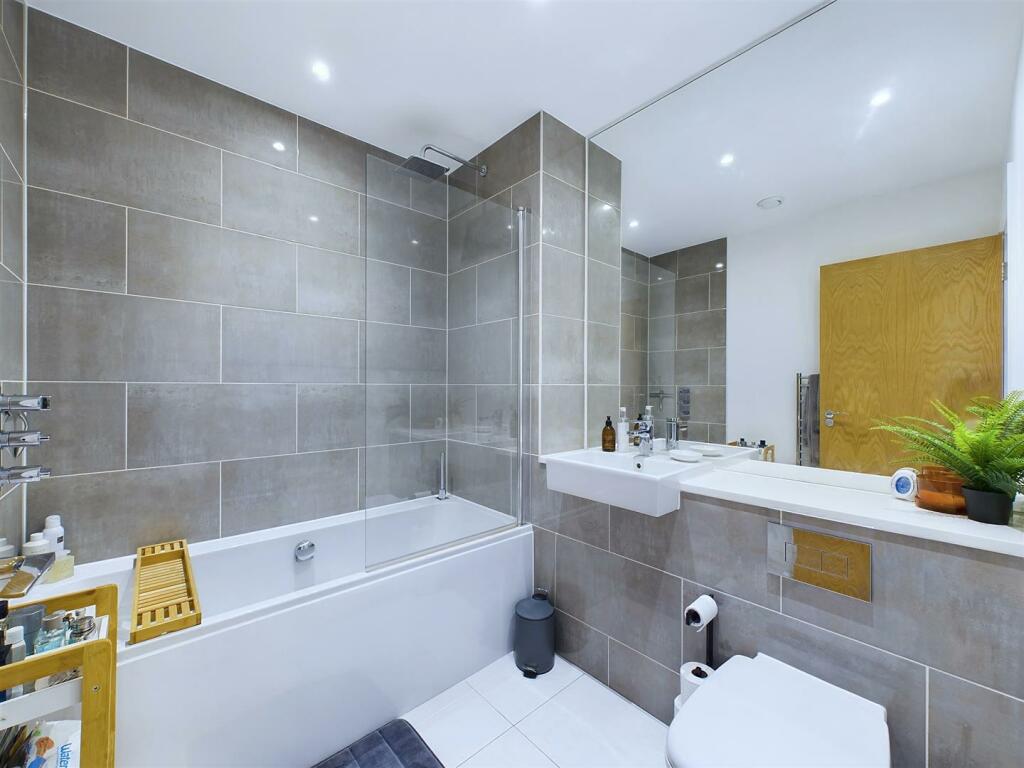 Additional image 14 of Cherry Orchard Road, Croydon