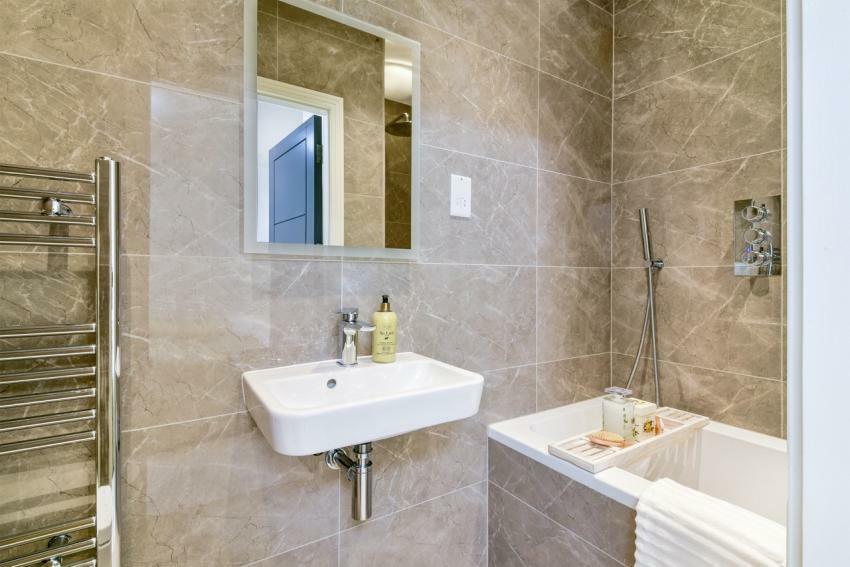 Additional image 11 of 196 Sydenham Road, East Croydon, CR0