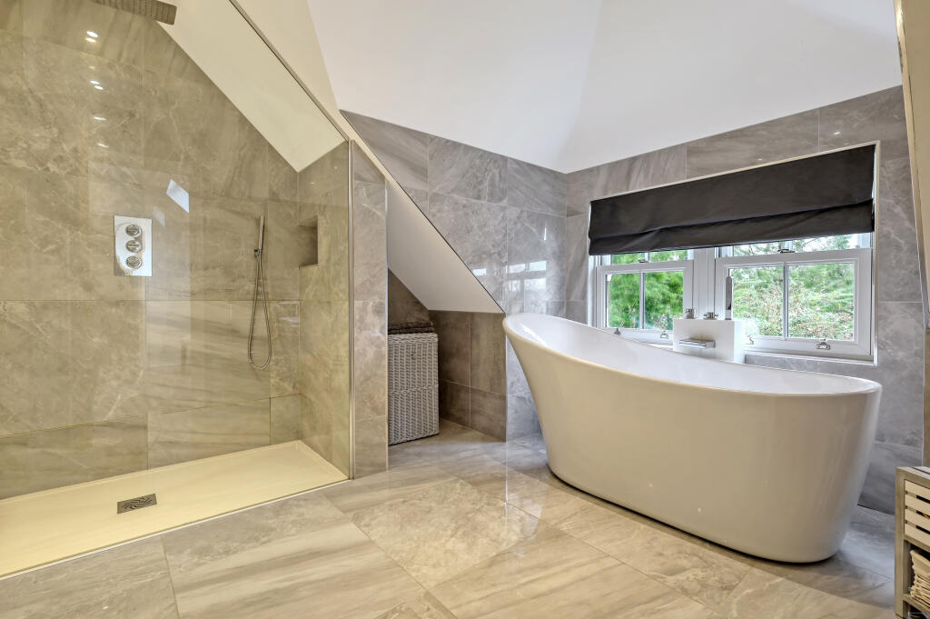 Additional image 21 of Marks Farm Lane, Rettendon Common