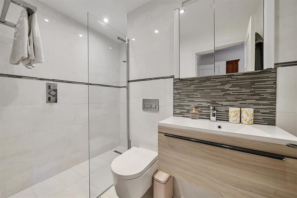 Additional image 11 of High Road, Chipstead