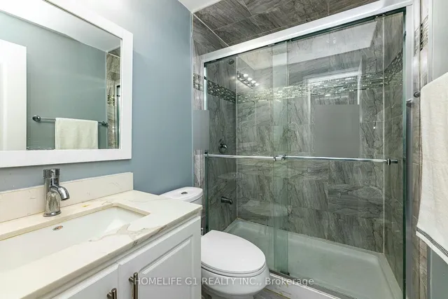 Additional image 36 of 25 Oblate Cres