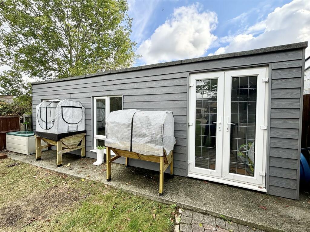 Additional image 39 of Thorndon Avenue, West Horndon, Brentwood