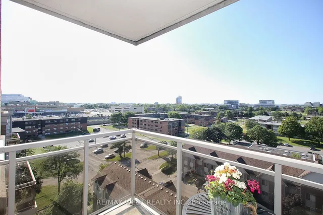 Additional image 29 of 650 Lawrence Ave Unit 905