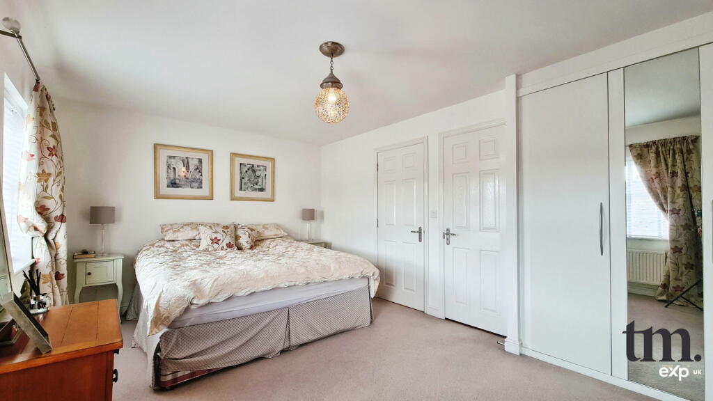 Additional image 12 of Roding Drive, Little Canfield, Dunmow, CM6 1FE