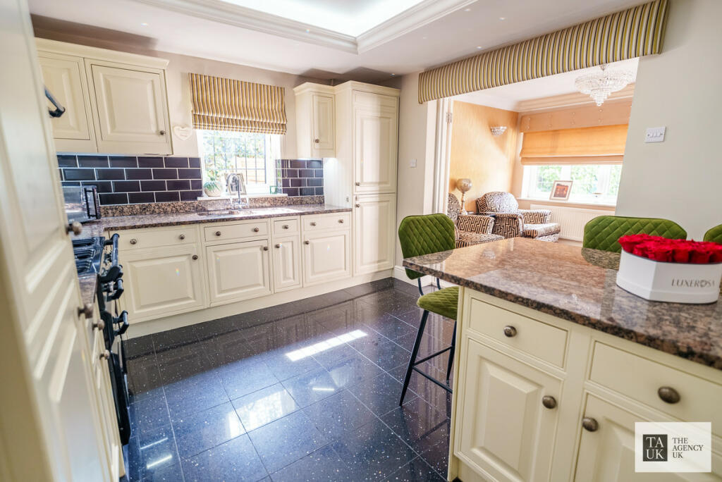 Additional image 19 of Nags Head Lane, Brentwood, CM14