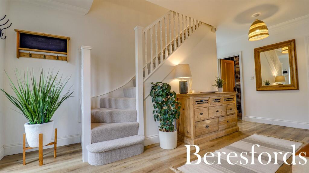 Additional image 9 of Coxtie Green Road, Pilgrims Hatch, CM14