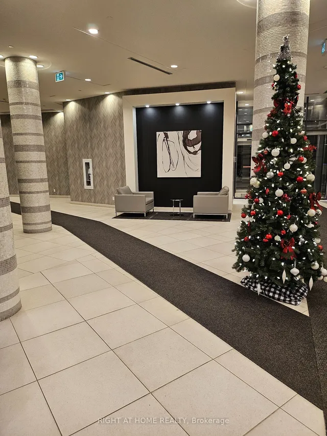 Additional image 27 of 49 East Liberty St Unit 2005