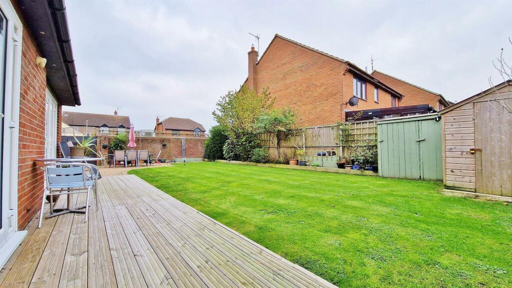 Additional image 32 of Frietuna Road, Frinton-on-Sea