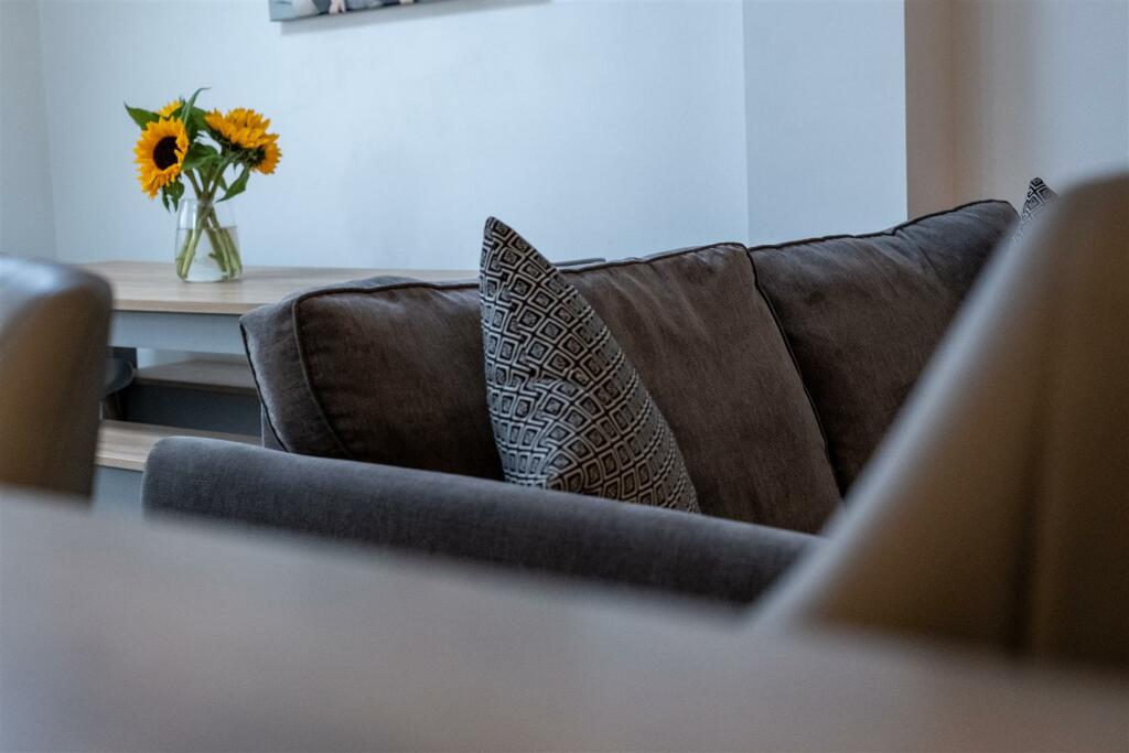 Additional image 8 of Raeburn Avenue, Little Neston, Neston