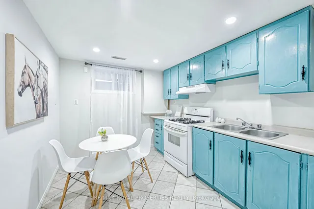 Additional image 35 of 58 Crittenden Sq