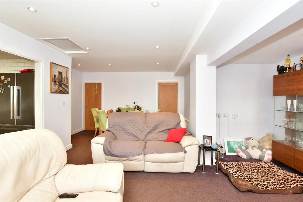 Additional image 11 of Hillside Road, Billericay, Essex