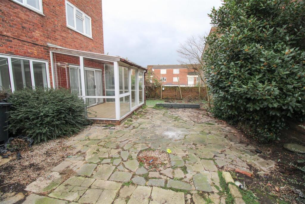 Additional image 15 of Long Banks, Harlow