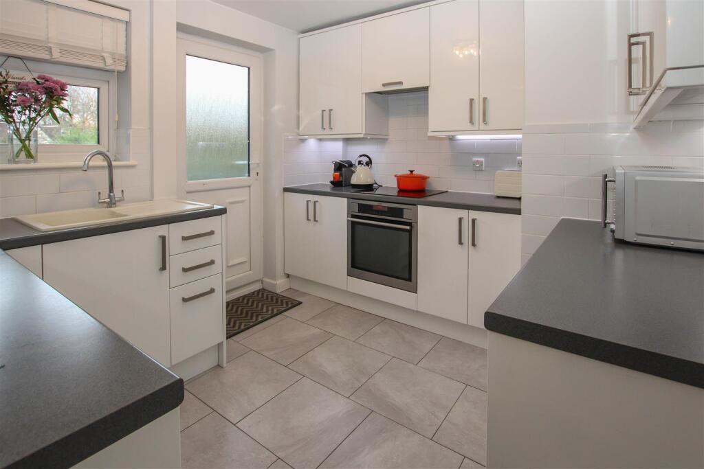 Additional image 4 of Hawthorn Avenue, Brentwood