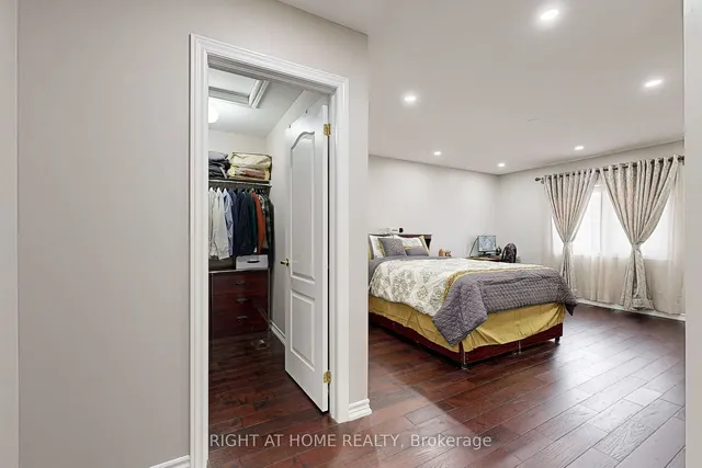 Additional image 28 of 16 Sculptor St