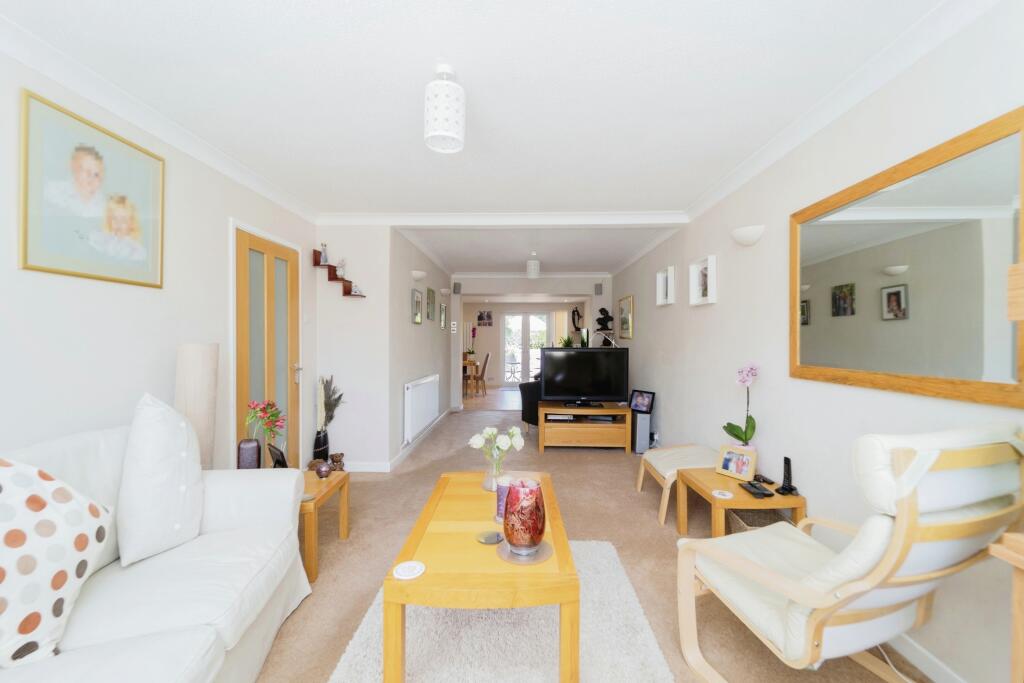 Additional image 3 of Bennett Close, Willaston, Cheshire, CH64