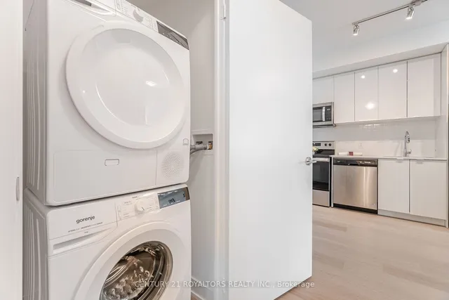 Additional image 37 of 859 The Queens Way Unit 509