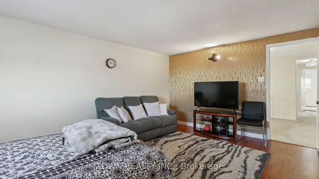 Additional image 18 of 33 Dafoe Cres