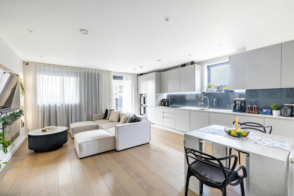 Additional image 6 of Leaden Hill, Smitham Court, CR5