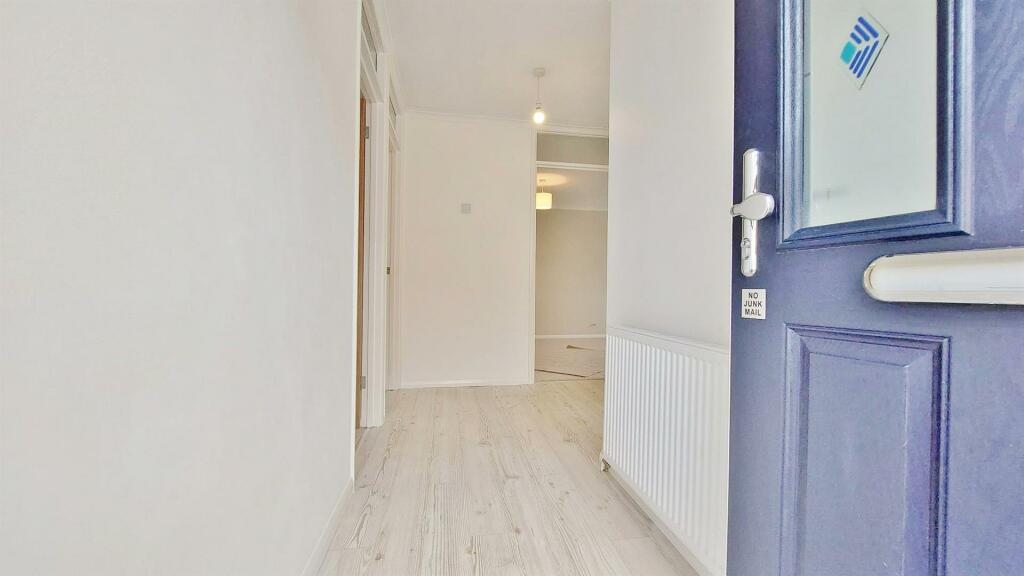 Additional image 4 of Thorns Way, Walton On The Naze