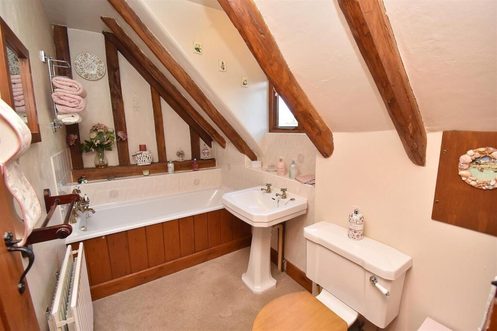 Additional image 10 of Copt Hill, Danbury